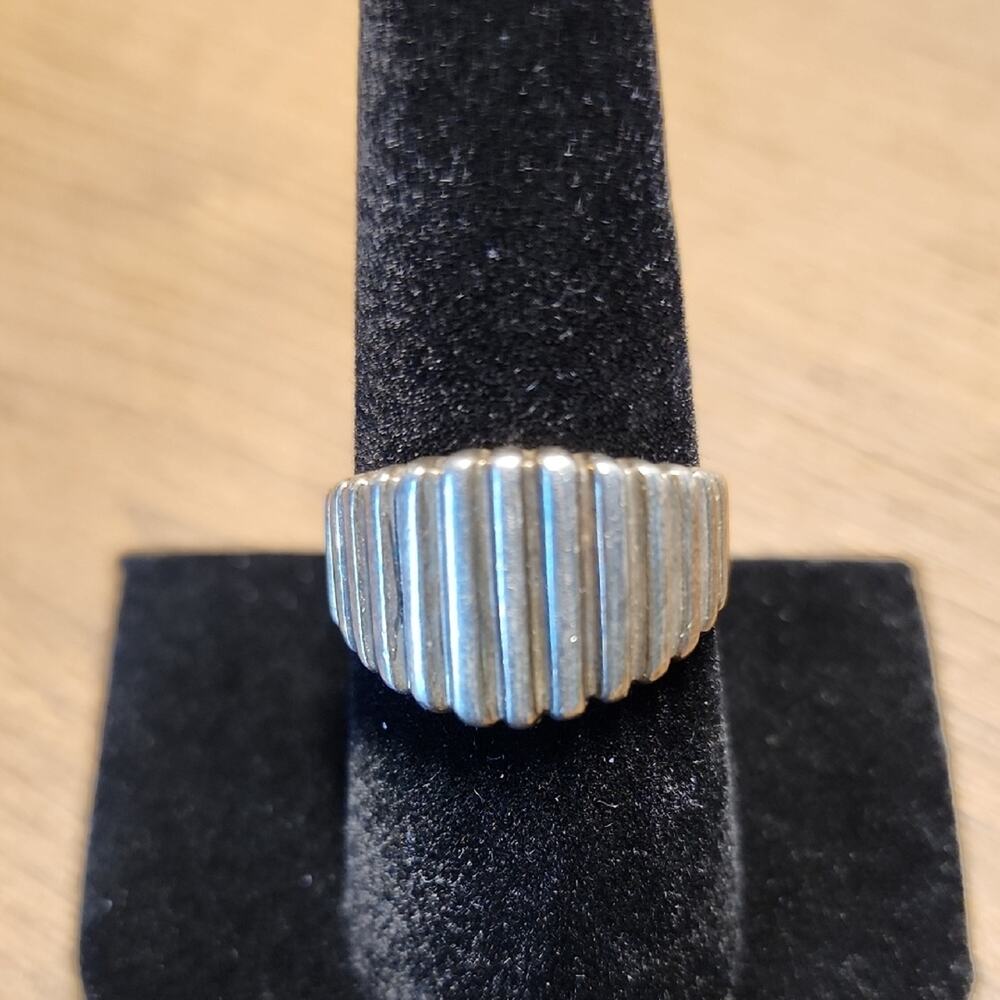 Silver Ribbed Ring - Picture 7 of 7